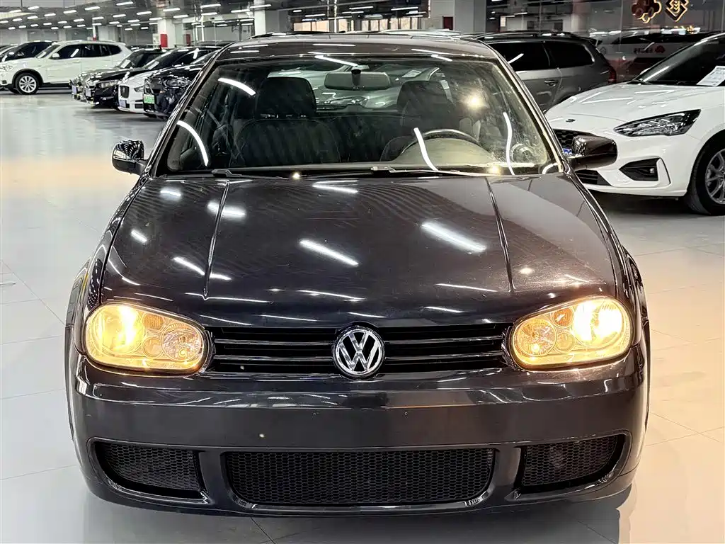 Volkswagen Golf 2008 Model 1.6 Automatic Fashion Type фото 9