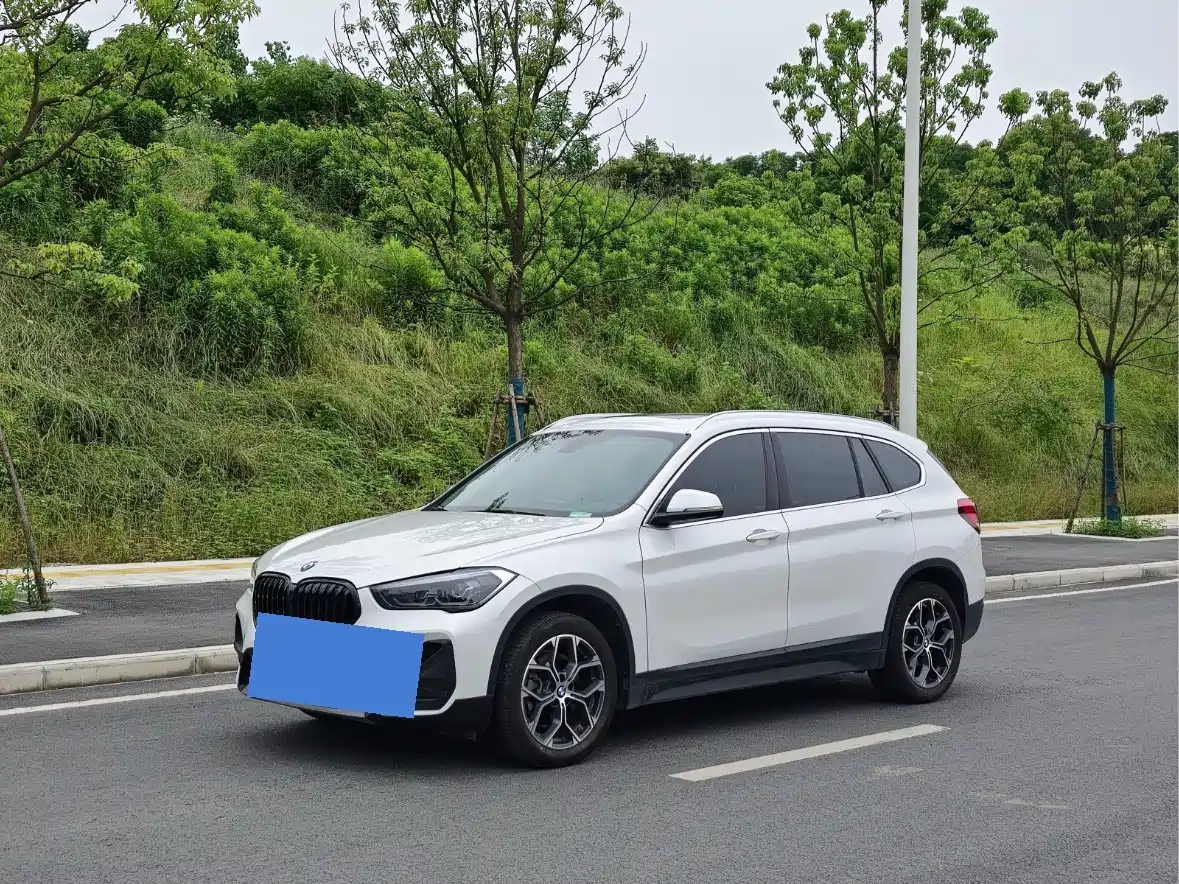 BMW X1 2022 sDrive25Li Leading