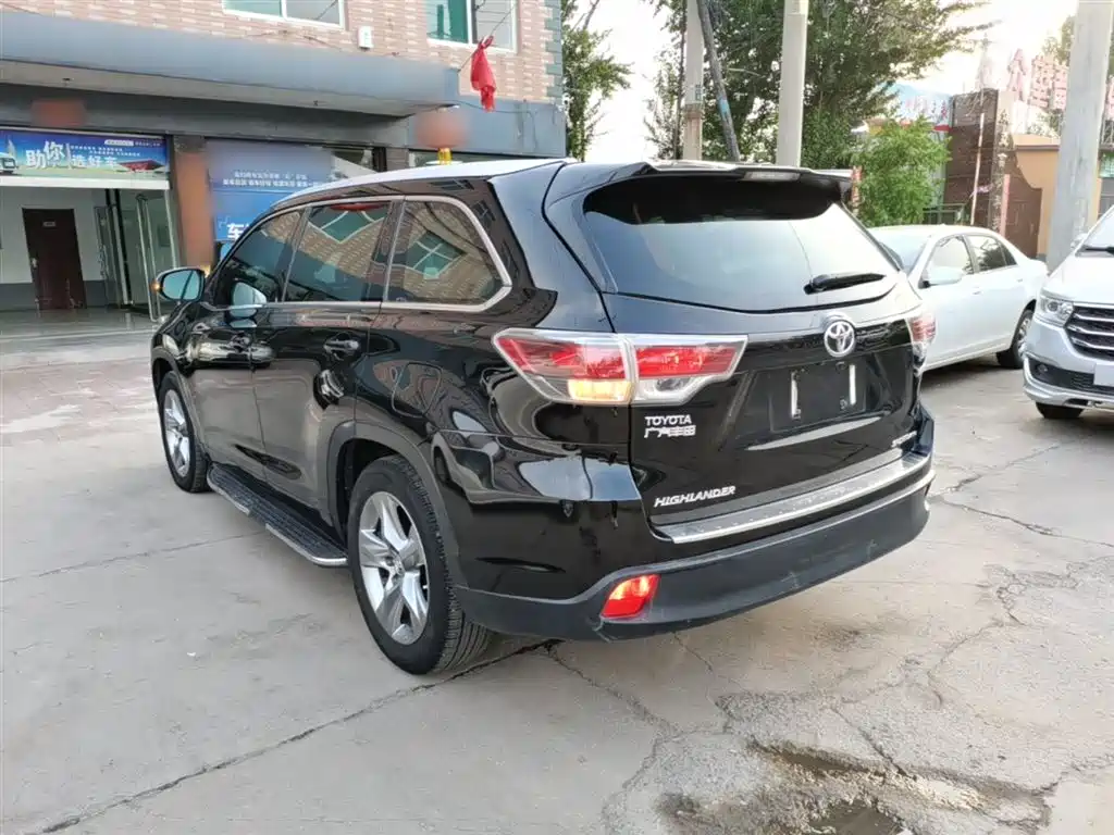 Toyota Highlander 2015 2.0T AWD Luxury Edition 7-seater фото 5