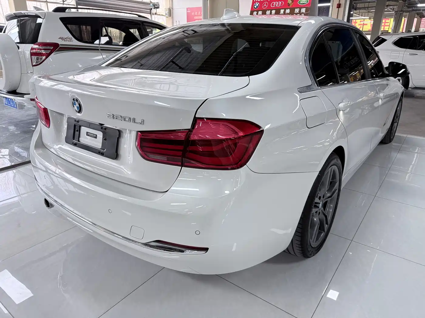 BMW 3 Series 2016 320Li Progressive фото 18