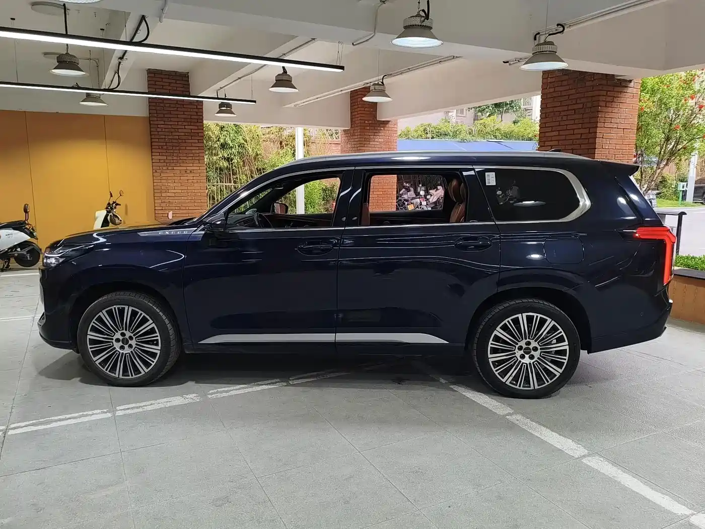 Exeed Landmark C-DM 2025 2025 180 Ultra Long Range Max AWD 6-Seater