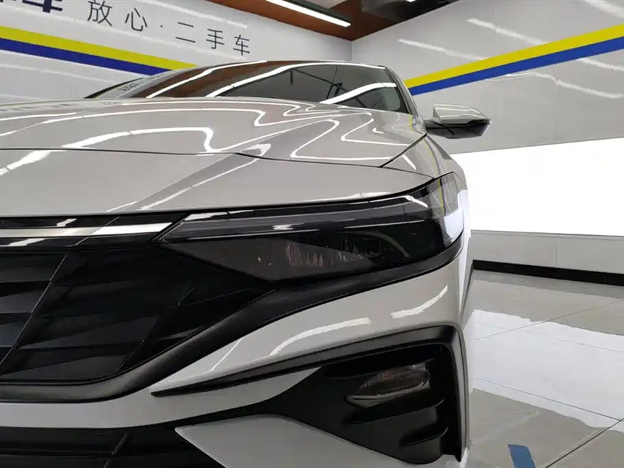 MODERN ELANTRA