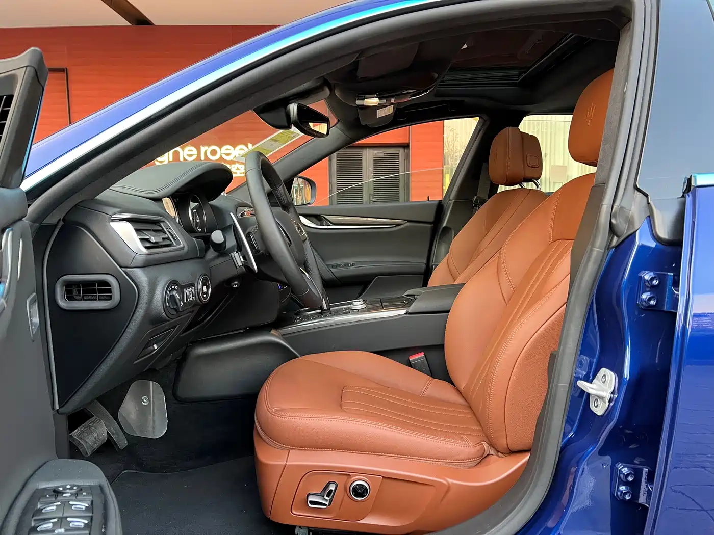 MASERATI GHIBLI