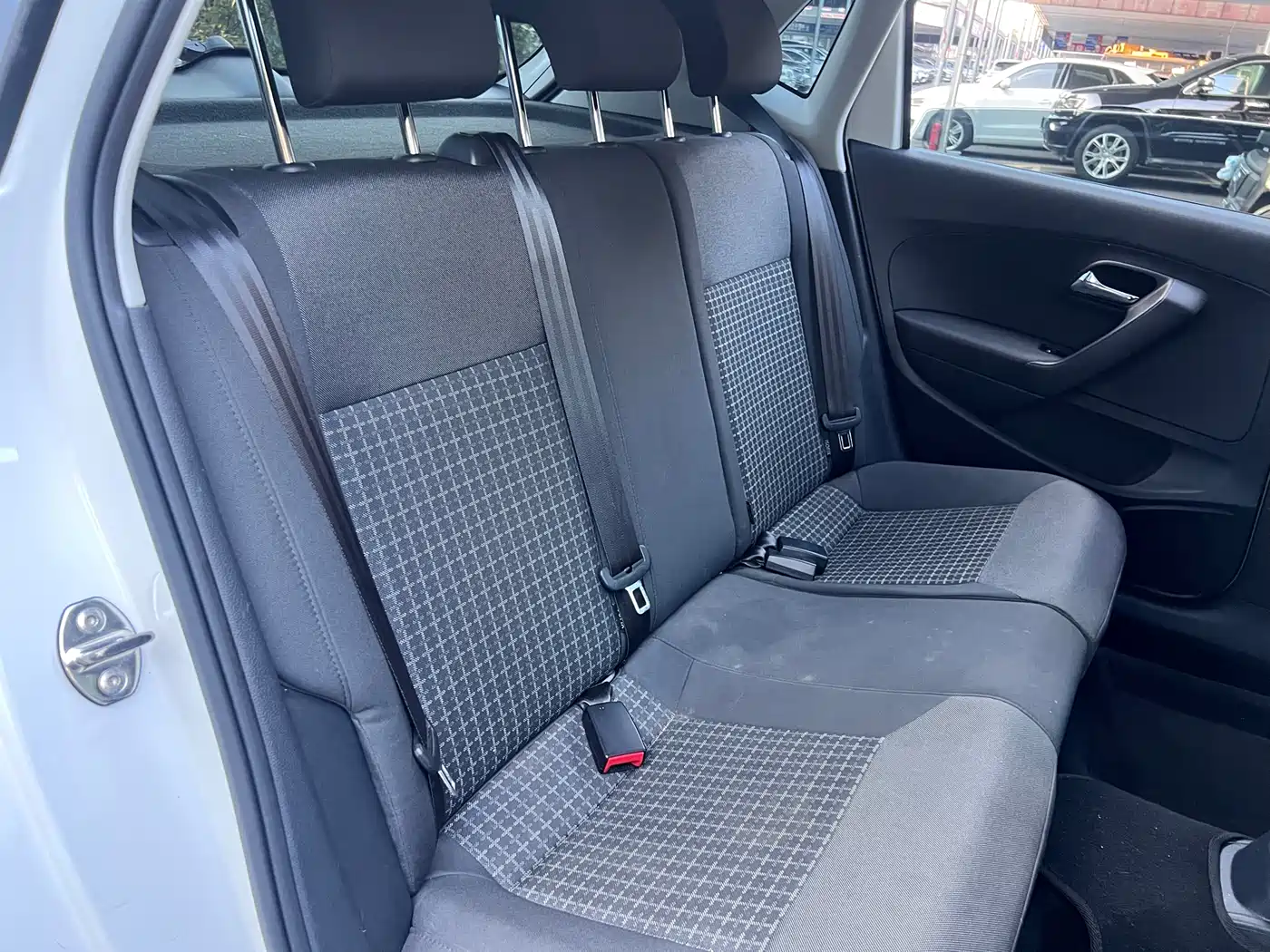 Volkswagen Polo 2016 1.6L Automatic Comfort фото 23