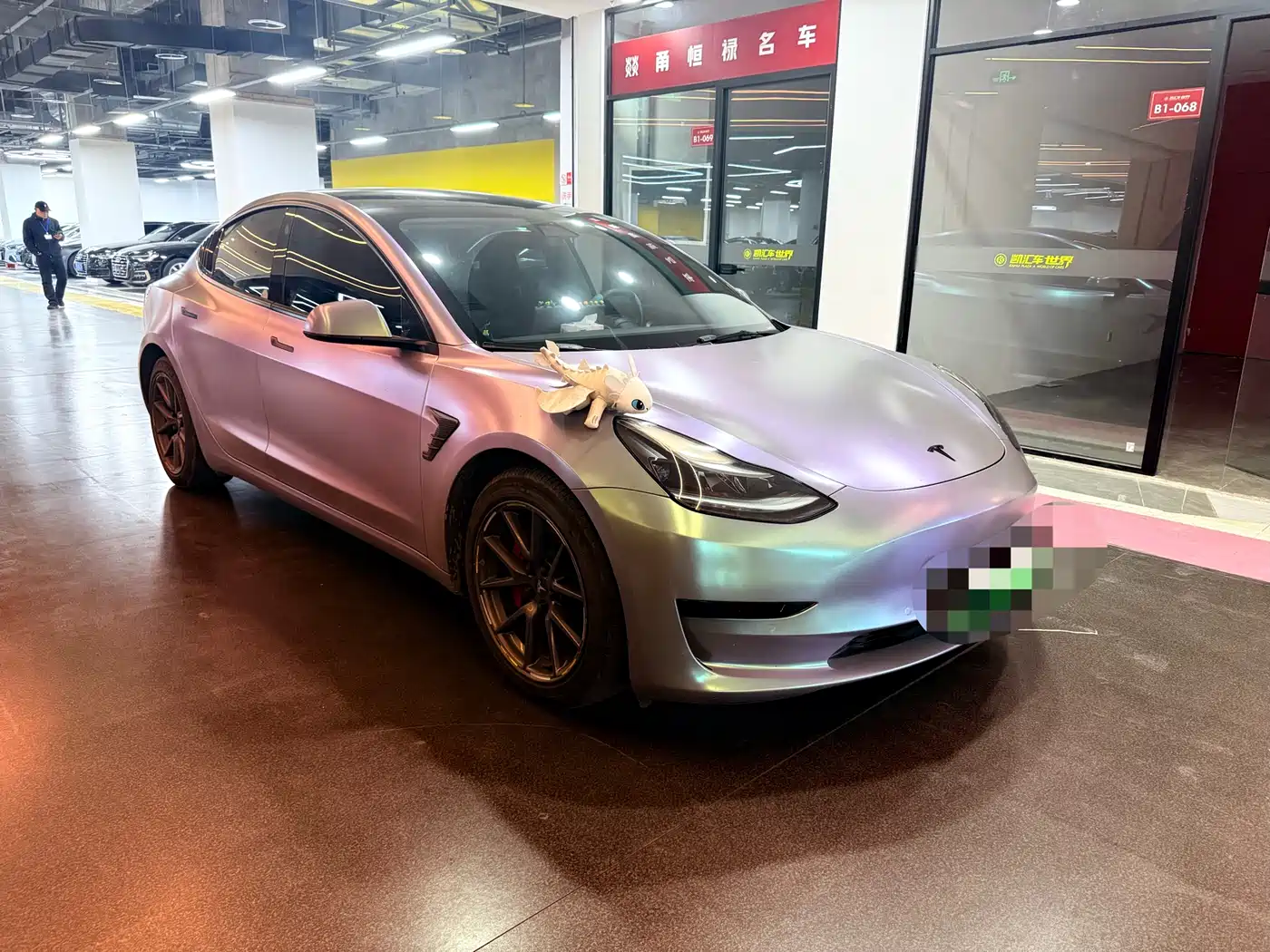 TESLA MODEL 3
