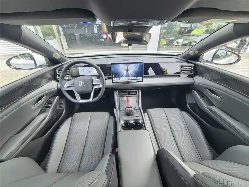 BYD Qin L 2025 DM-i Smart Drive Edition 120KM Surpassing фото 5