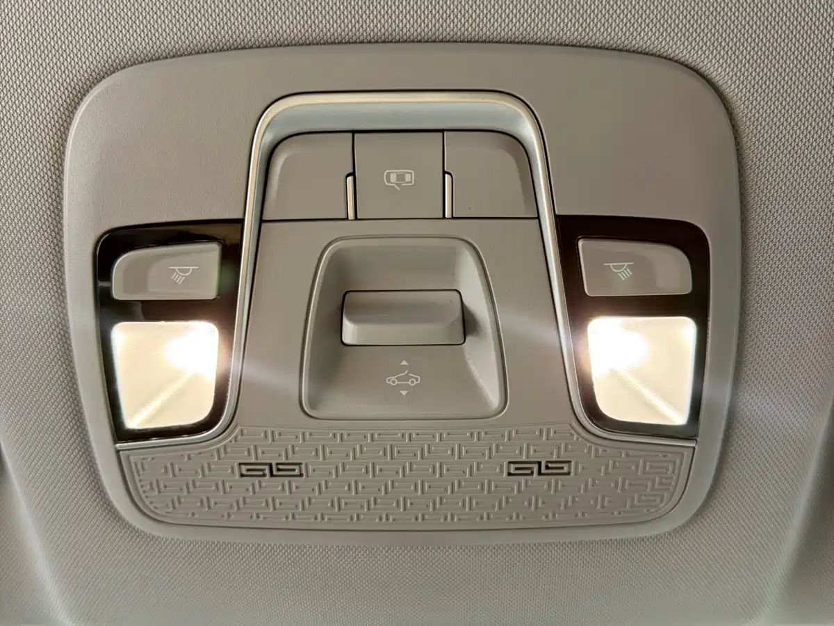 GEELY AUTOMOBILE VISION X6