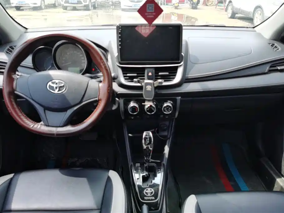 TOYOTA YARIS L ZHIXUAN