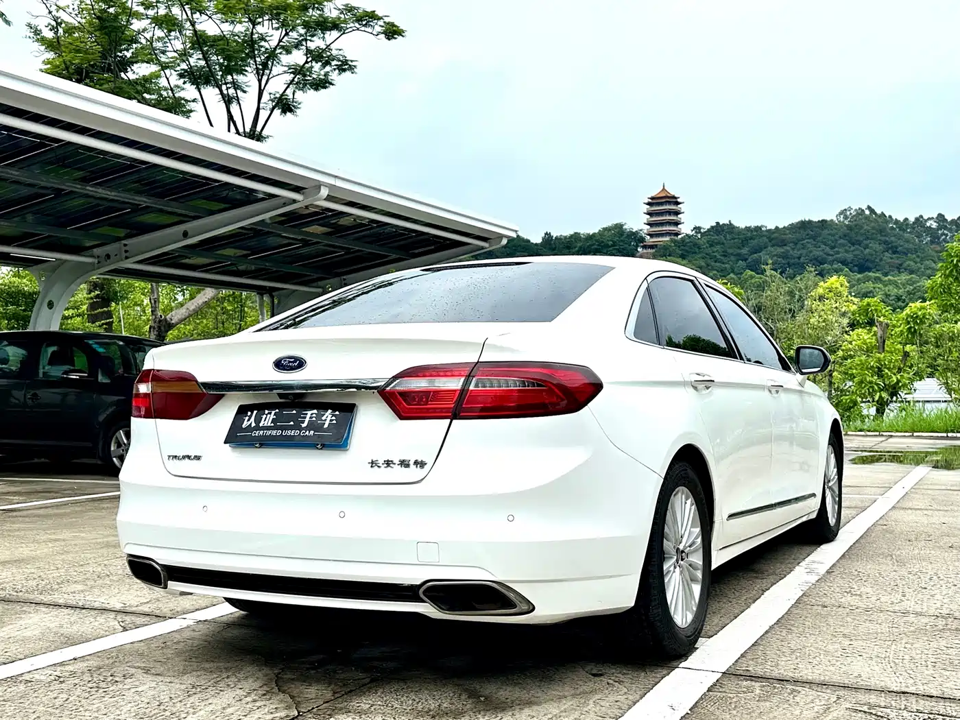 Фото 6 - Ford Taurus