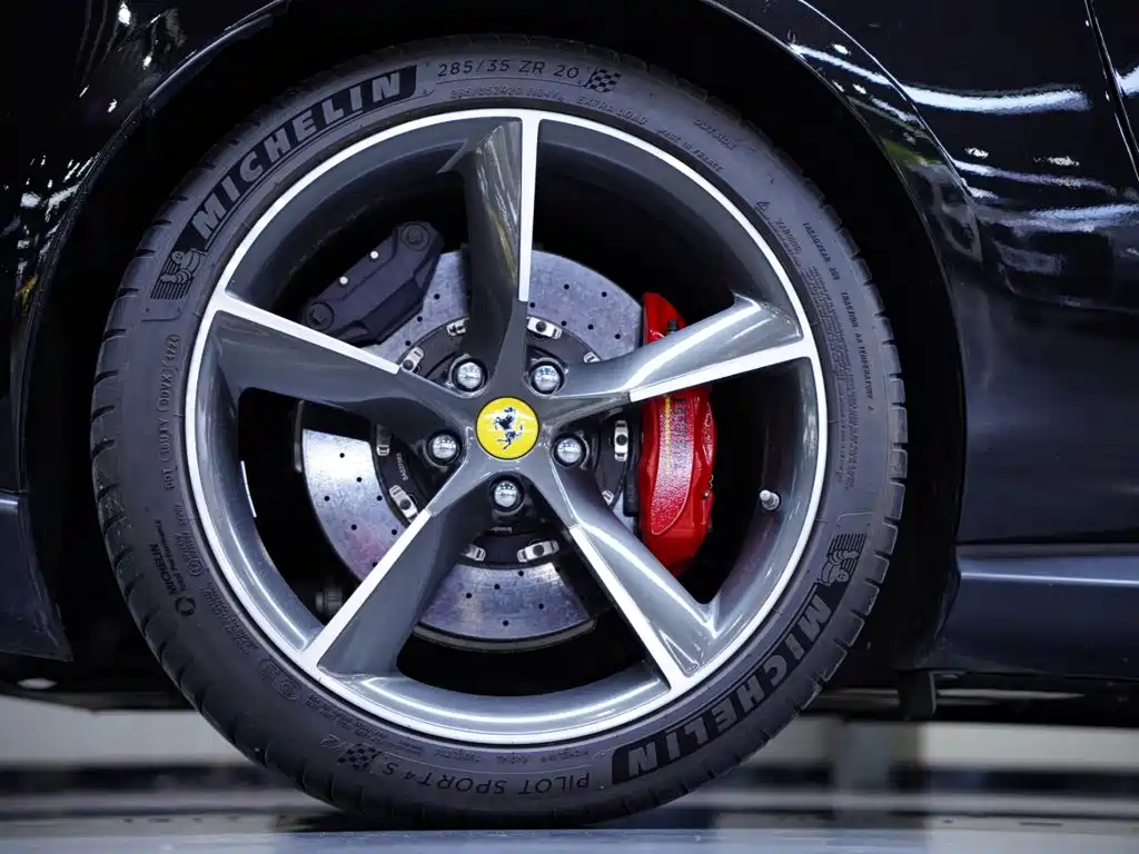 Ferrari Roma 2021 2020 3.9T V8