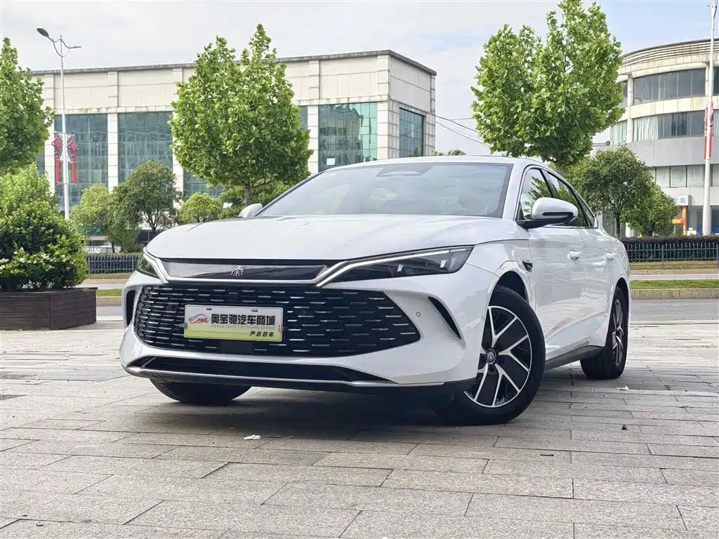 BYD Qin L 2025 DM-i Smart Drive Edition 120KM Surpassing