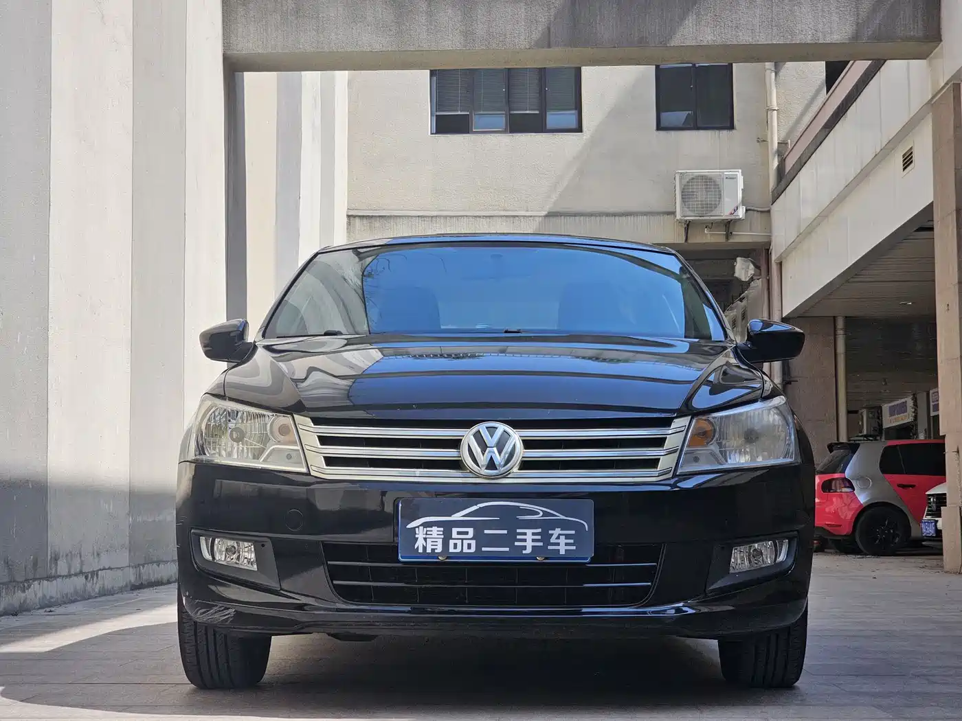 Volkswagen Santana 2015 1.6L Automatic Comfort Edition фото 2
