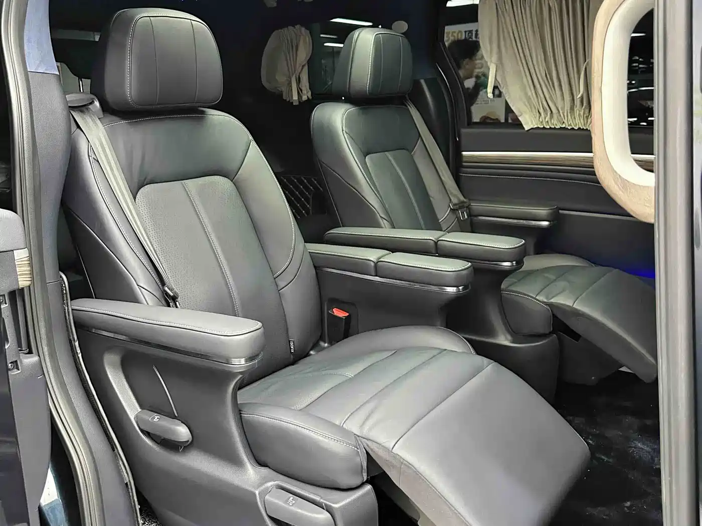 GAC Trumpchi Trumpchi M8 2021 Leading Show Series 390T Prestige Edition фото 7