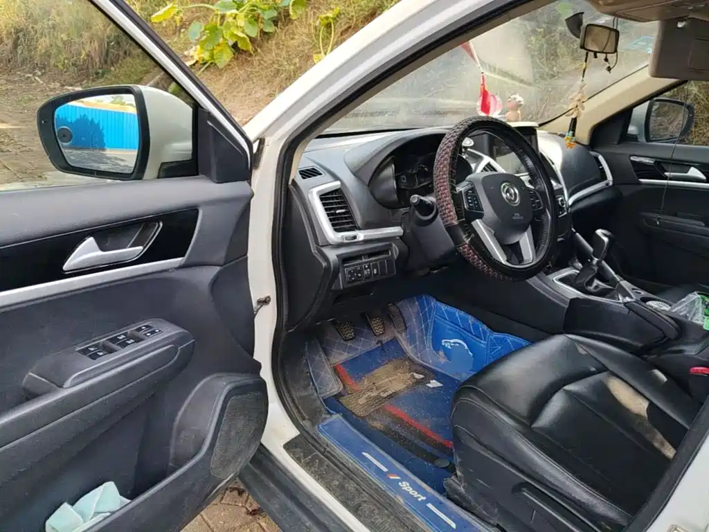 Dongfeng Aeolus Dongfeng Fengshen AX7 2016 2015 2.0L Manual Zhiyi Edition