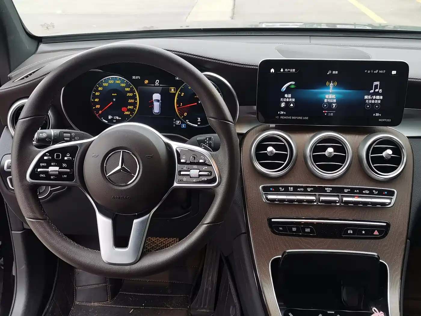 MERCEDES-BENZ GLC