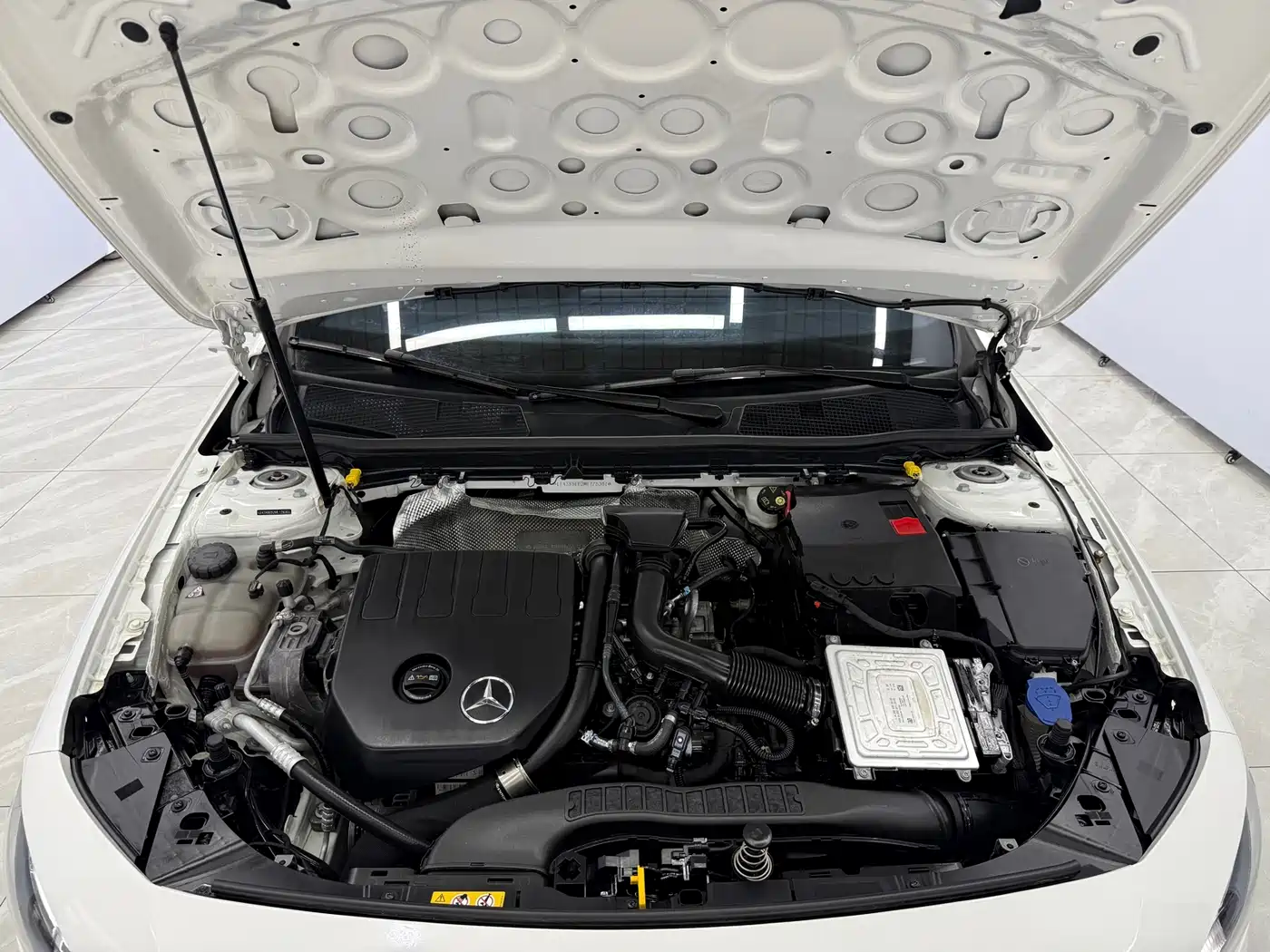 Mercedes-Benz A-Class 2021 A 180 L Sports Sedan фото 22