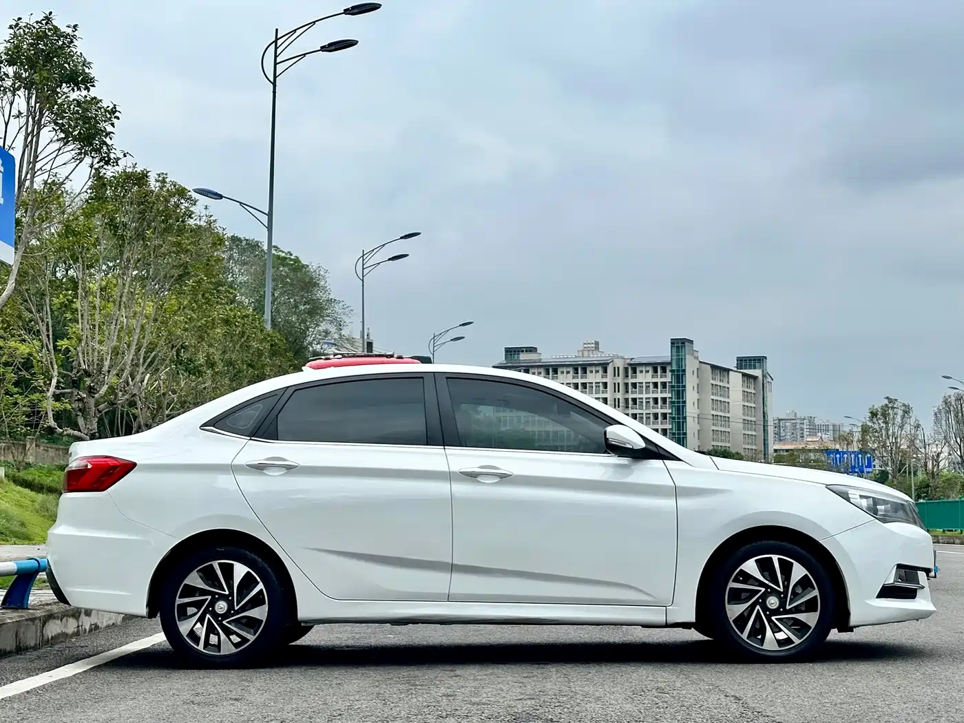 Changan Yuexiang V7 2015 2015 1.6L Automatic Fun Edition China IV