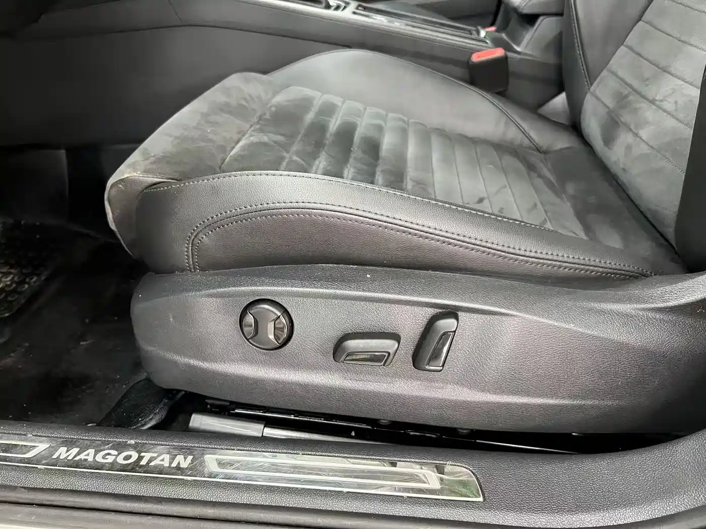Volkswagen Magotan 2017 380TSI DSG Luxury фото 18