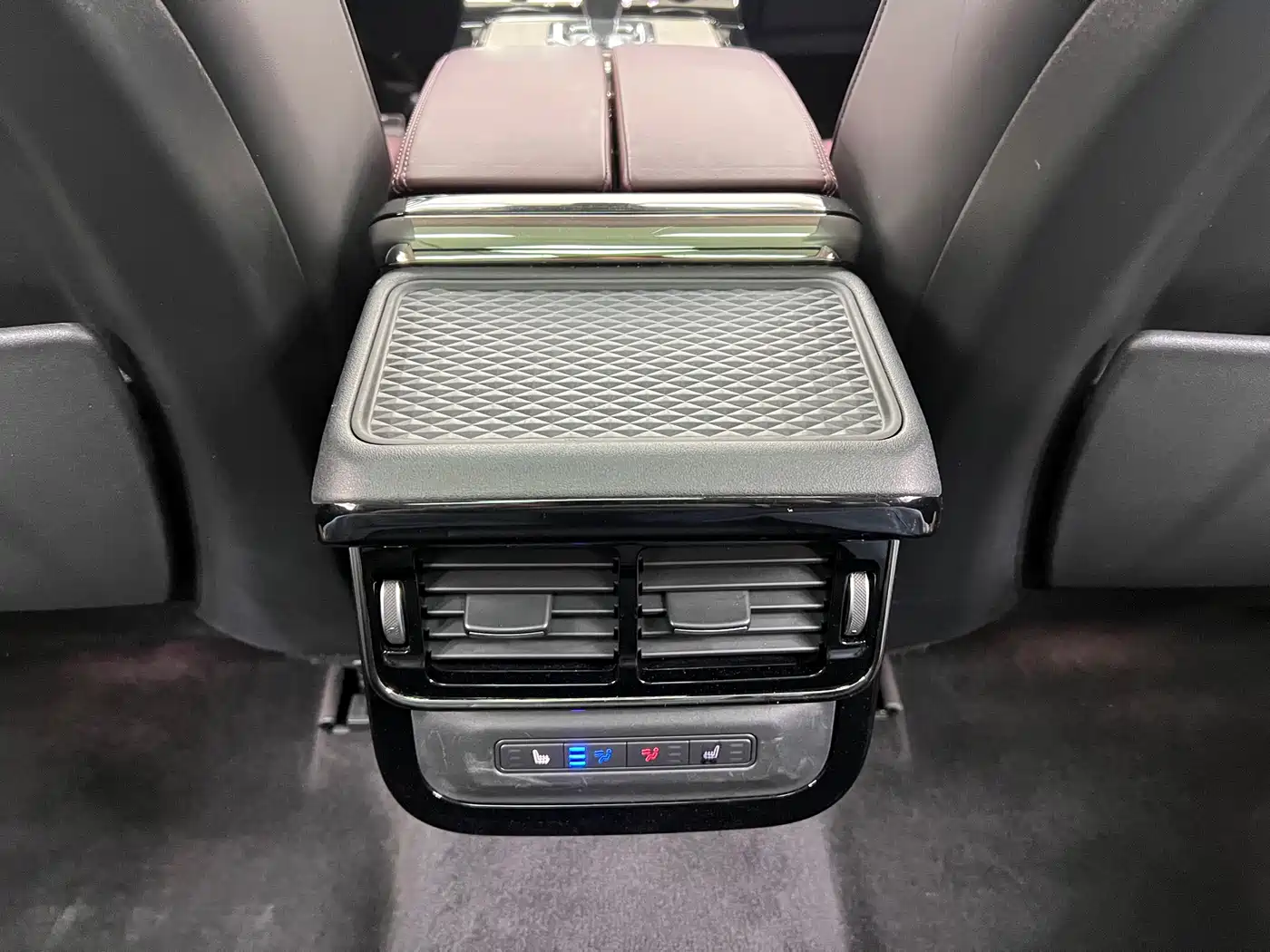 Land Rover Range Rover Evoque 2021 Range Rover Evoque L 249PS R-Dynamic HSE Luxury Edition фото 20