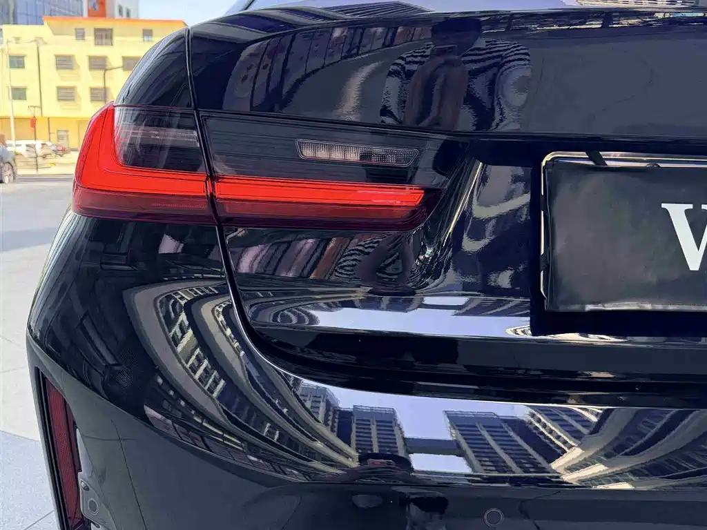 BMW 3 Series 2024 325Li M Sport Package фото 15