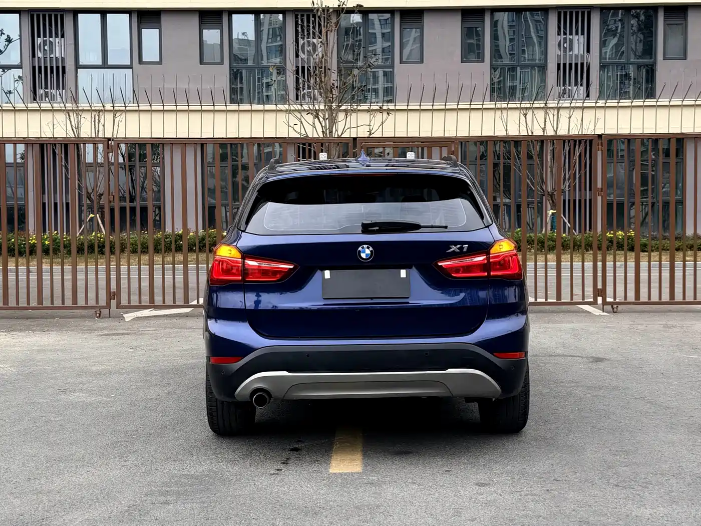 BMW X1 2016 sDrive18Li Premium Model фото 11