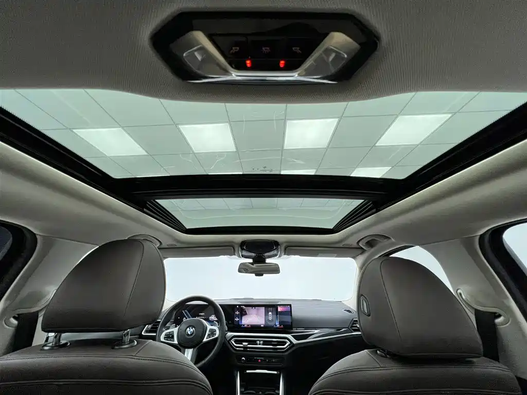 BMW 3 Series 2023 320Li M Sport Package фото 18