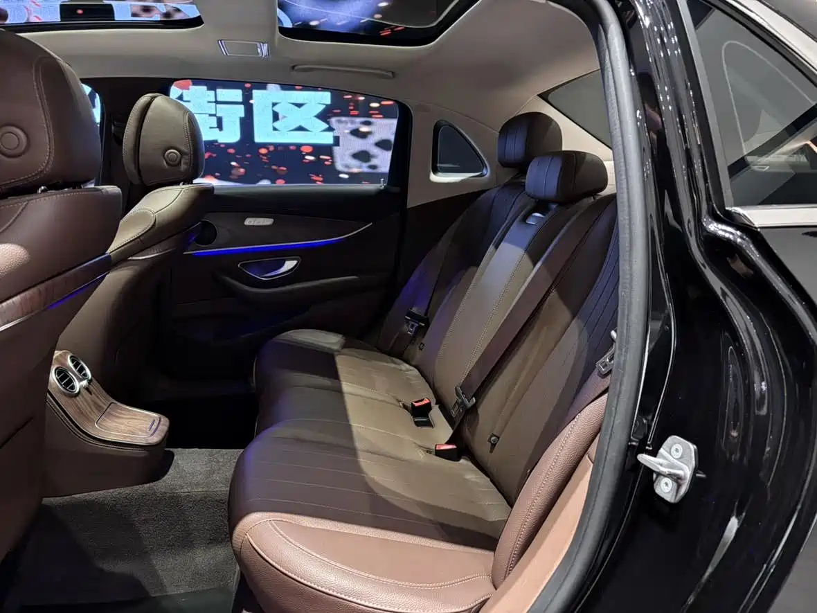 Mercedes-Benz E-Class 2023 E 300 L Fashion фото 12