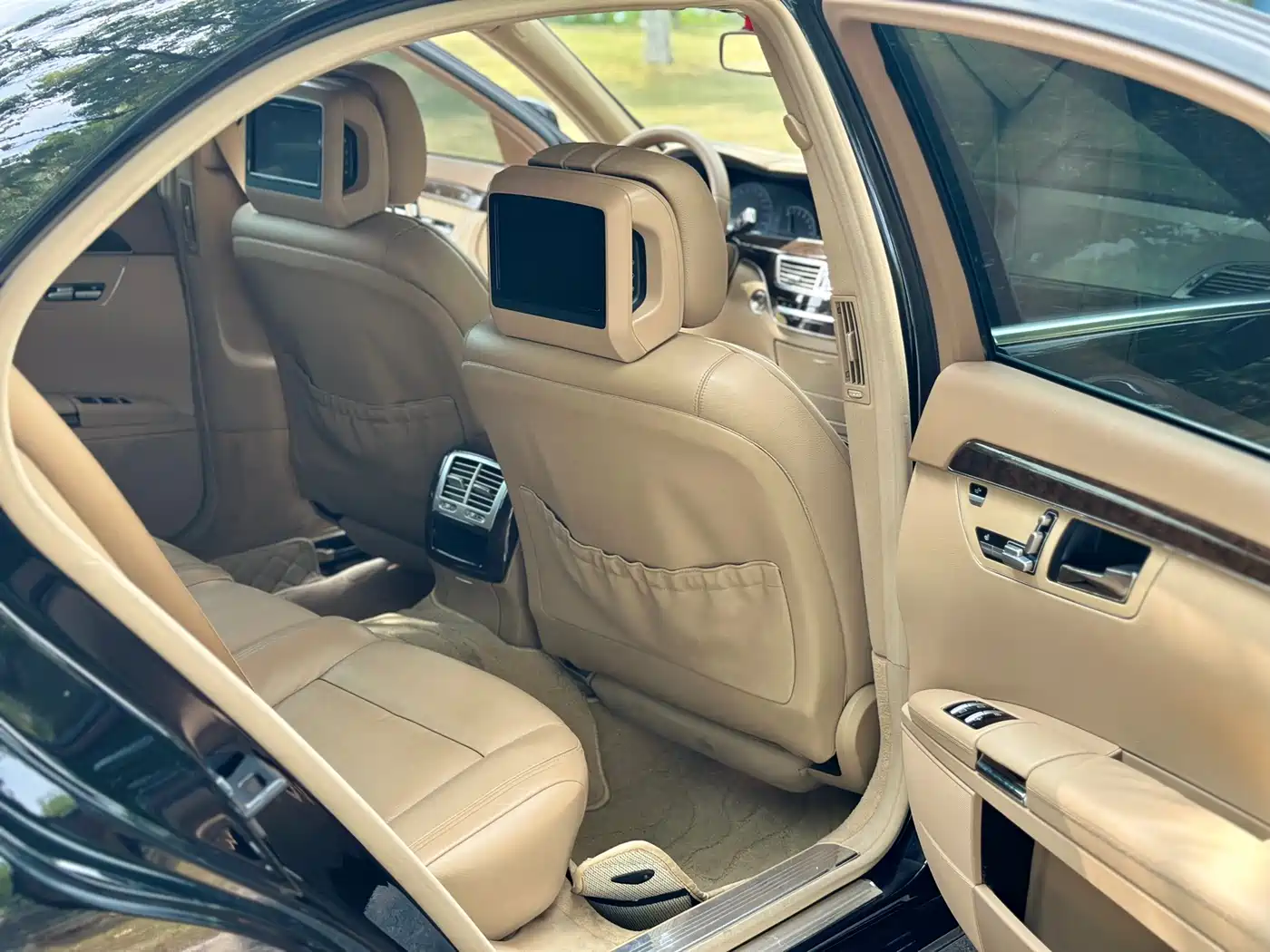 Mercedes-Benz S-Class 2012 S 300 L Luxury Grand Edition фото 12