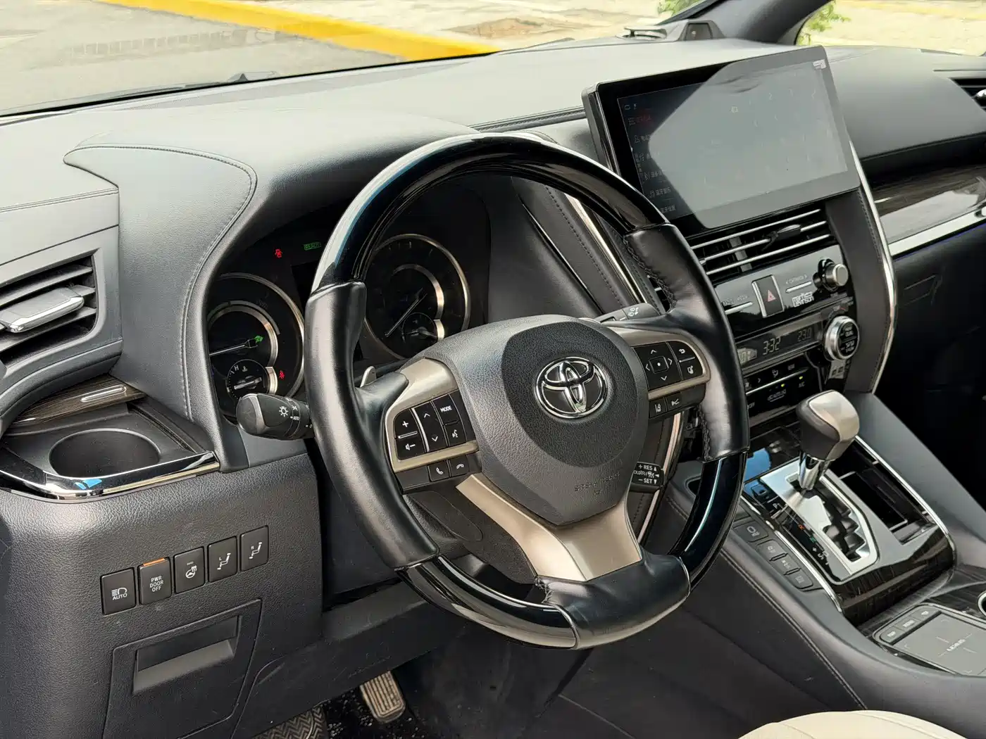 Toyota Vellfire 2019 Hybrid 2.5L HV Premium Edition фото 10