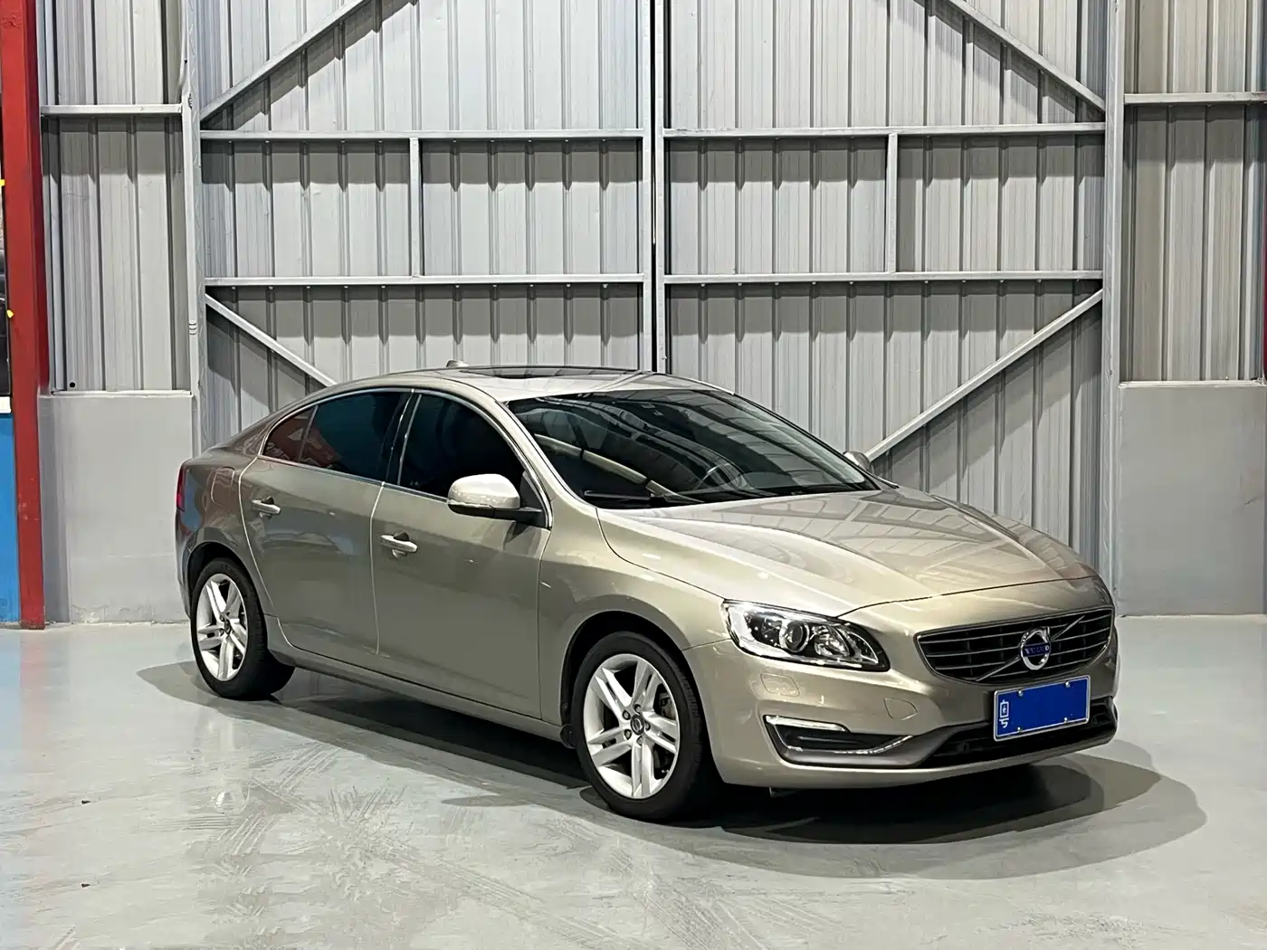 Фото 3 - Volvo S60