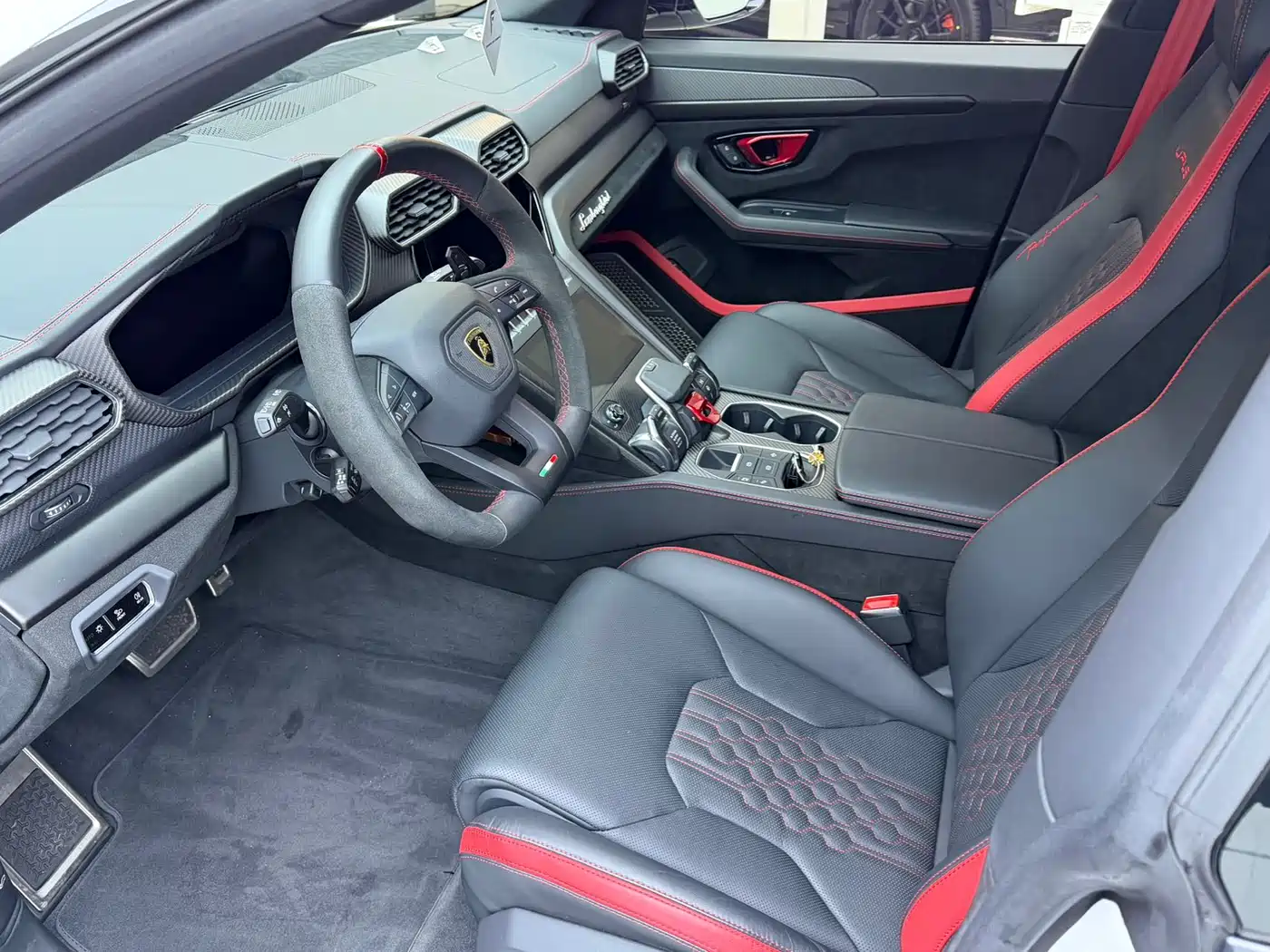 Lamborghini Urus 2022 4.0T V8 Performante фото 7