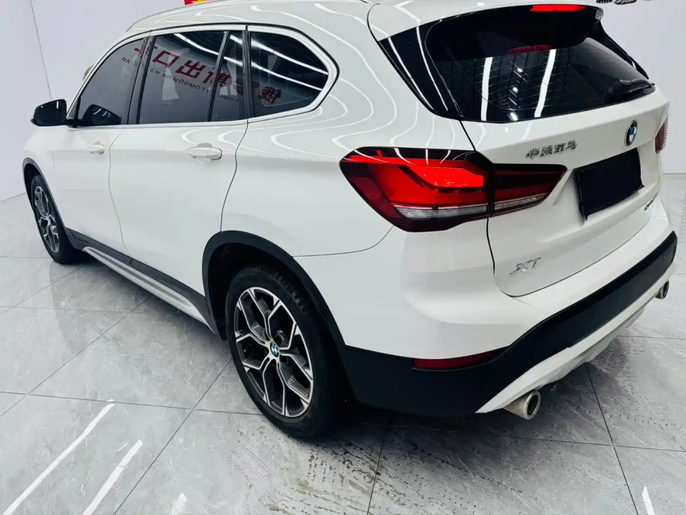 BMW X1 2022 sDrive20Li Fashion фото 14