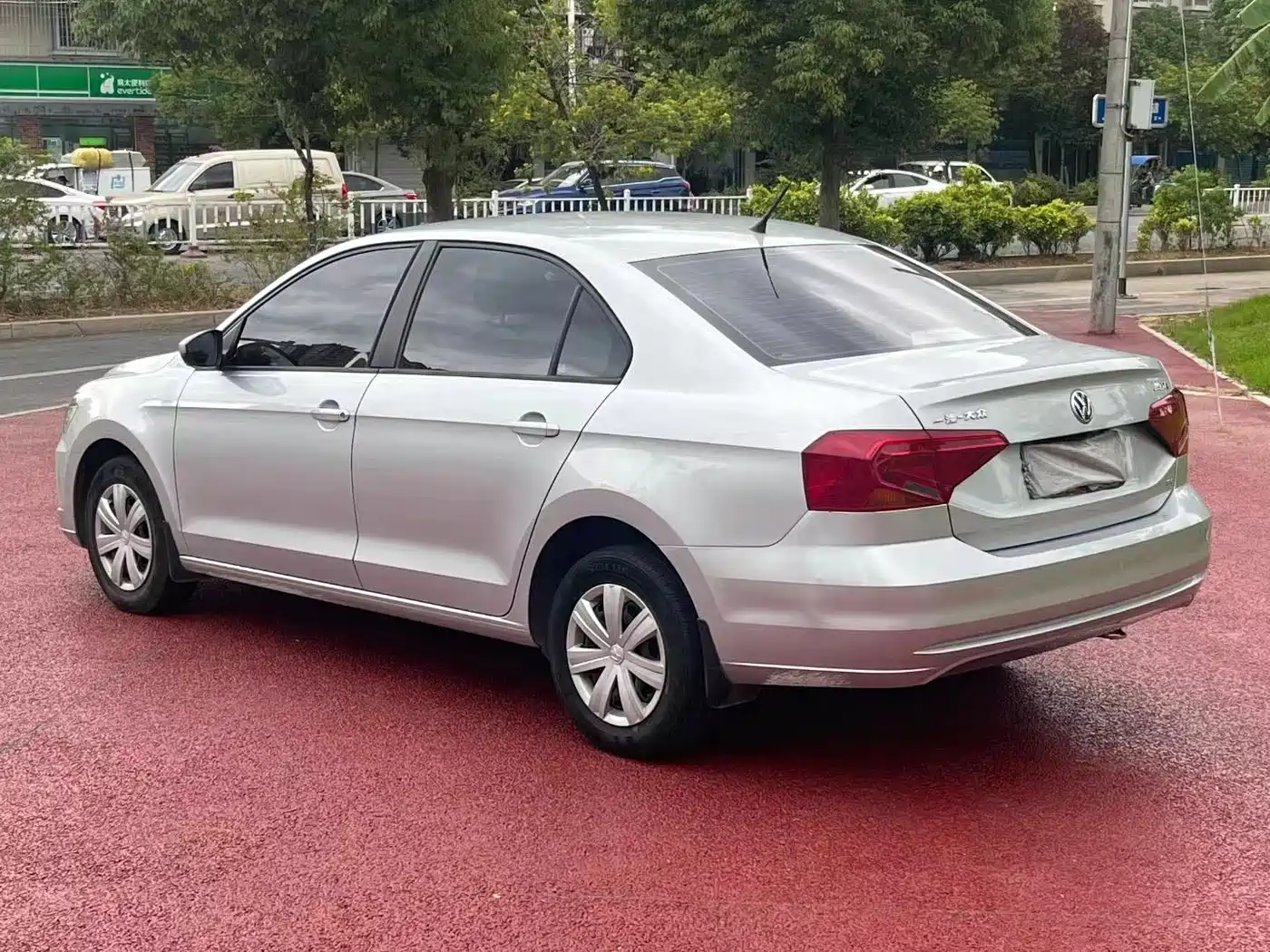 Volkswagen Jetta 2017 1.5L Automatic Fashion фото 4