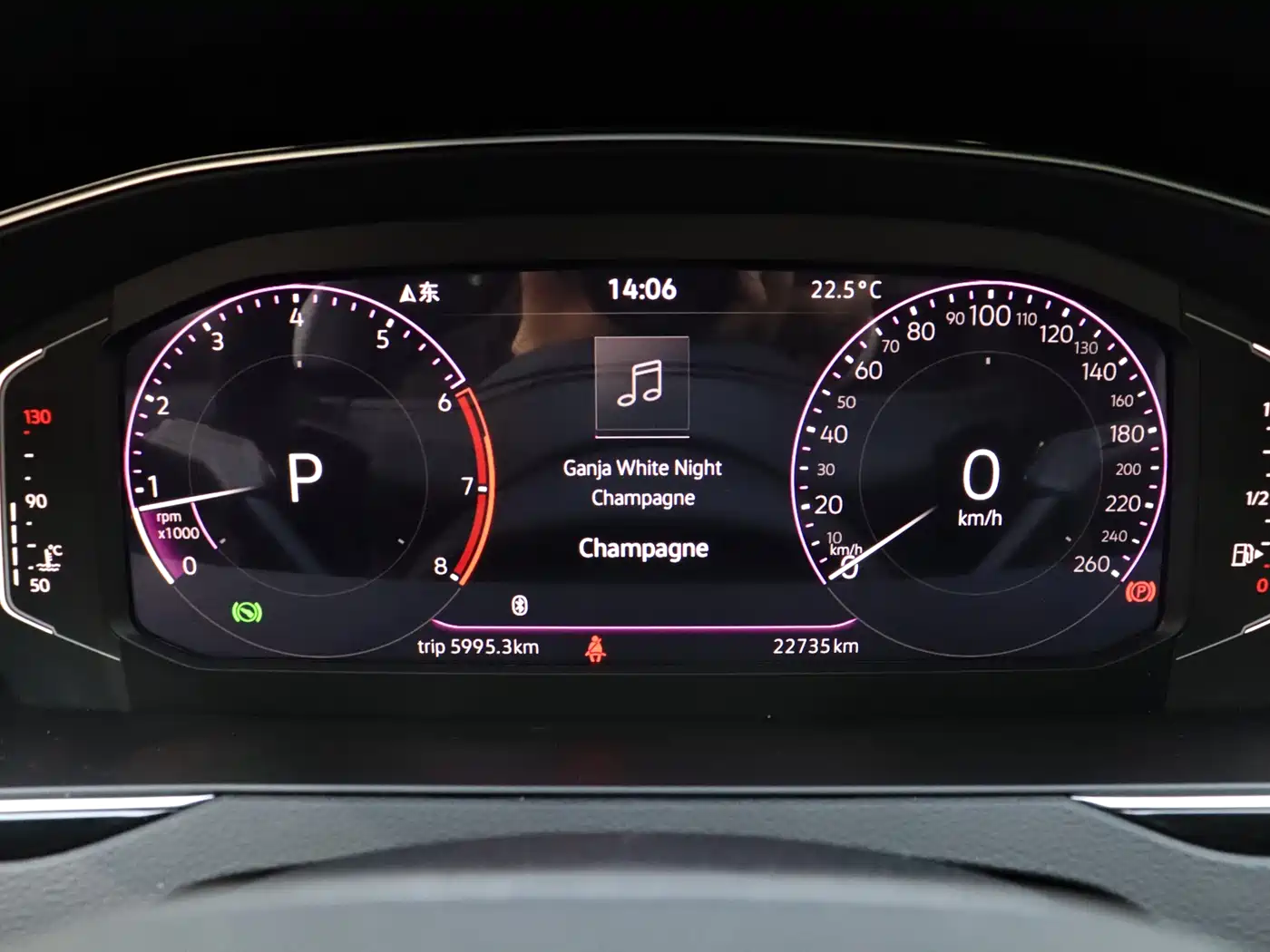 Volkswagen Magotan 2023 Model 2 Million Commemorative Edition 330TSI DSG Luxury фото 21
