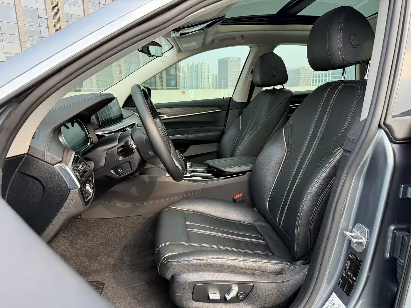BMW 6 Series GT 2018 630i M Sport Package фото 8