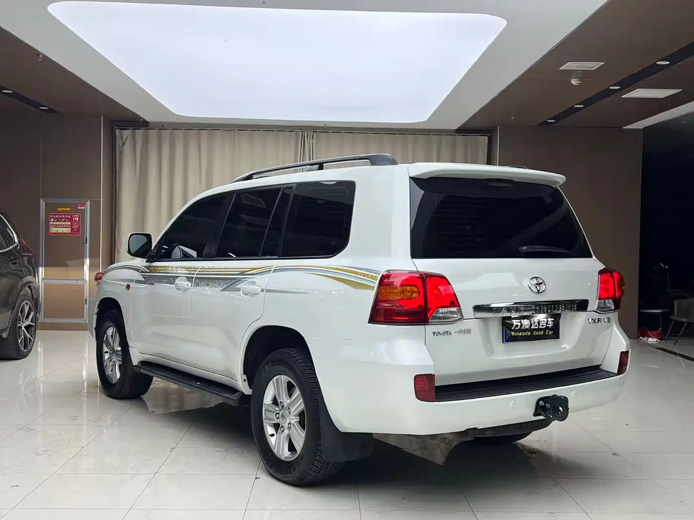 Toyota Land Cruiser 2010 Model 4.7L Automatic VX фото 14