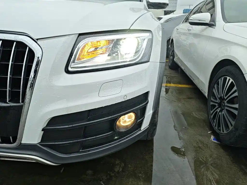 Audi Q5 2018 2017 Plus 40 TFSI Technology