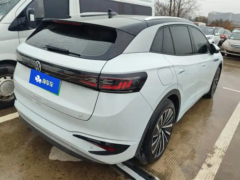 VOLKSWAGEN ID.4 X