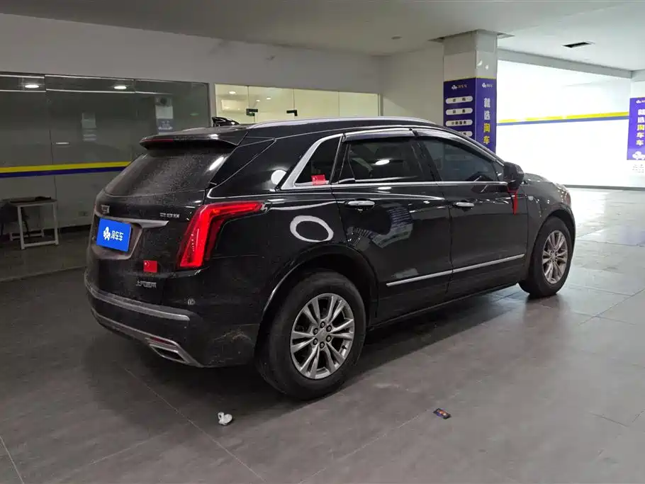 CADILLAC XT5
