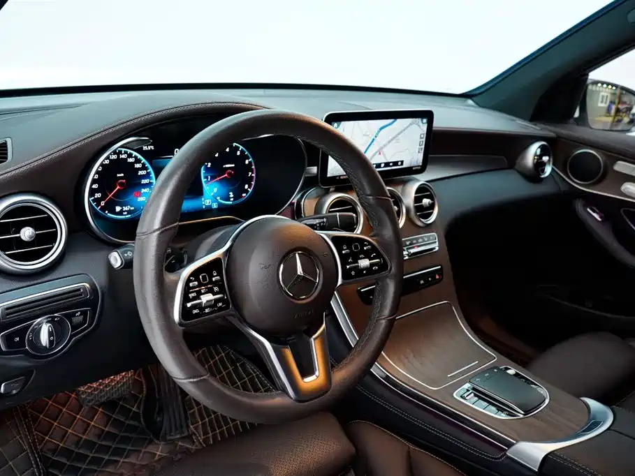 Mercedes-Benz GLC 2022 Facelift GLC 260 L 4MATIC Luxury Model фото 23