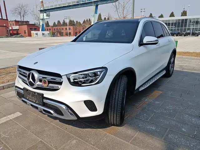 MERCEDES-BENZ GLC