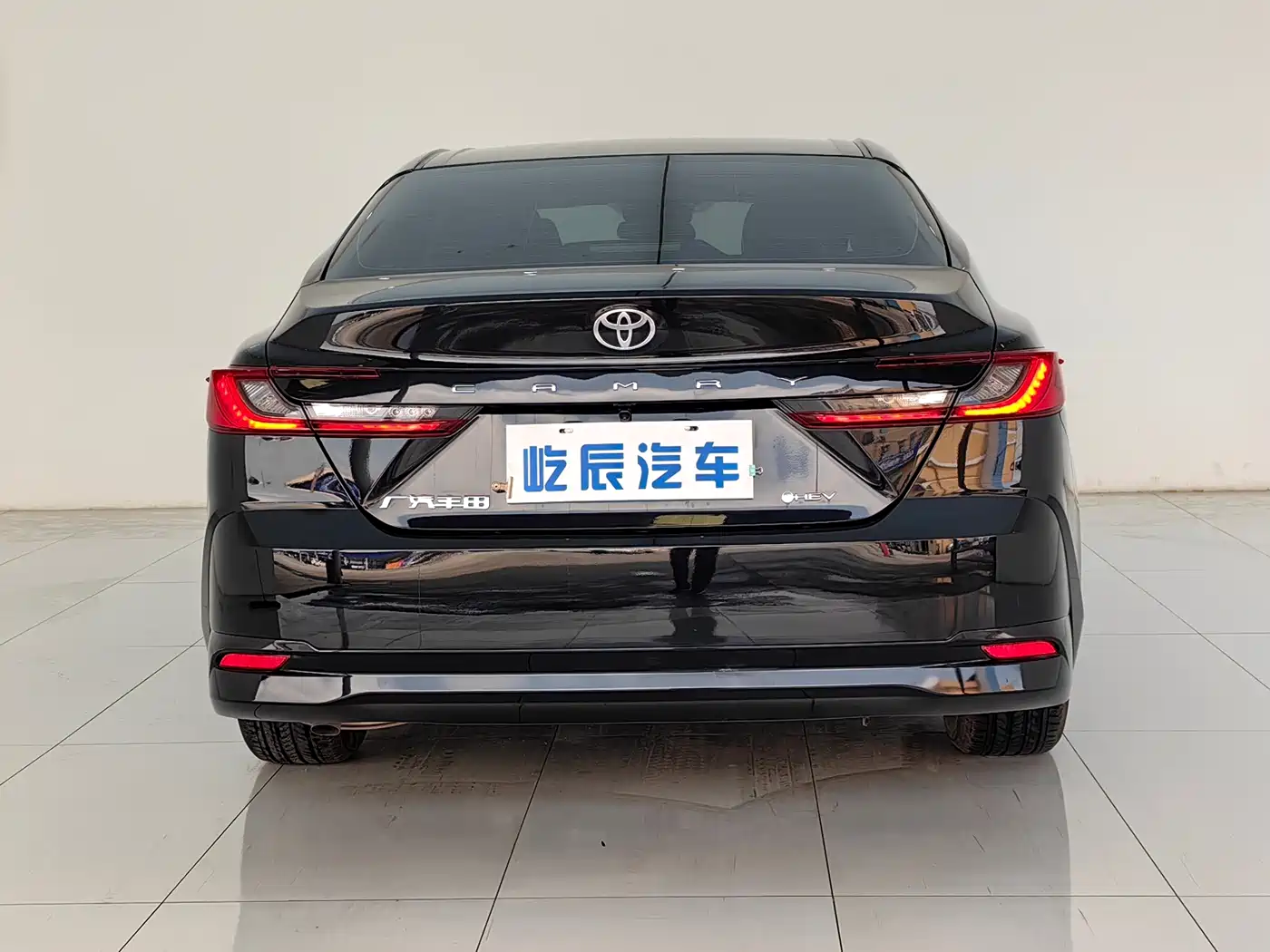 Toyota Camry 2024 Hybrid 2.0HGVP Luxury Edition фото 5