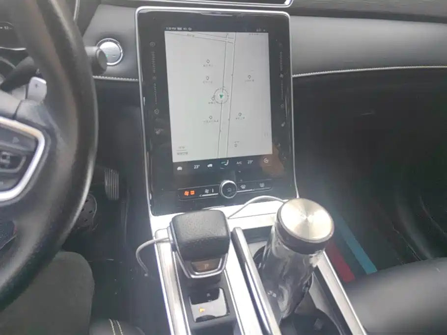ROEWE RX5 NEW ENERGY