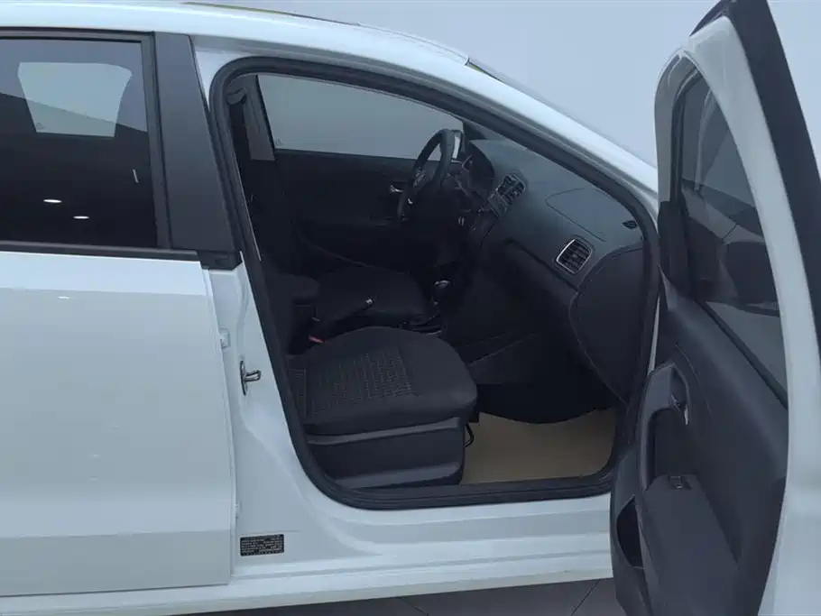 Volkswagen Polo 2018 1.5L Auto Comfort фото 8