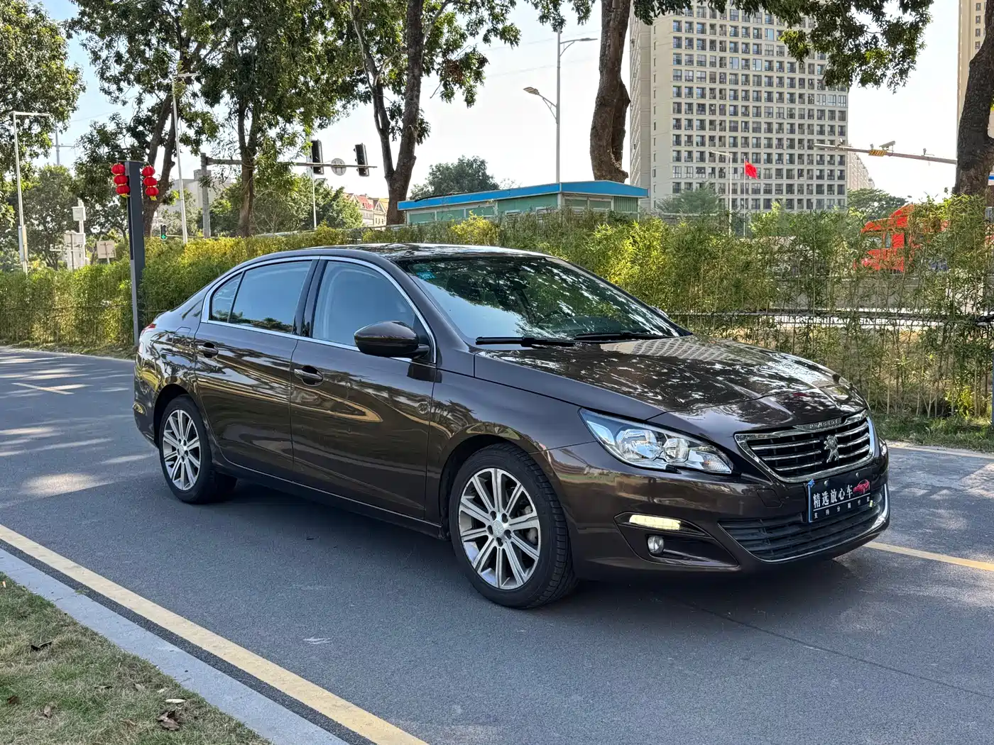 Peugeot 408 2014 1.8L Automatic Luxury Edition фото 3