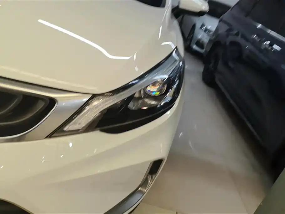 GEELY AUTOMOBILE EMGRAND GS