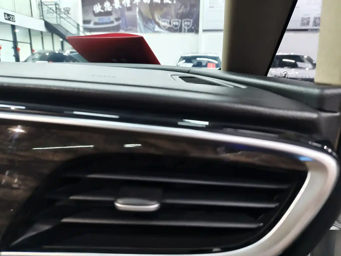 Buick GL8 2018 ES 28T Luxury Type China VI фото 12