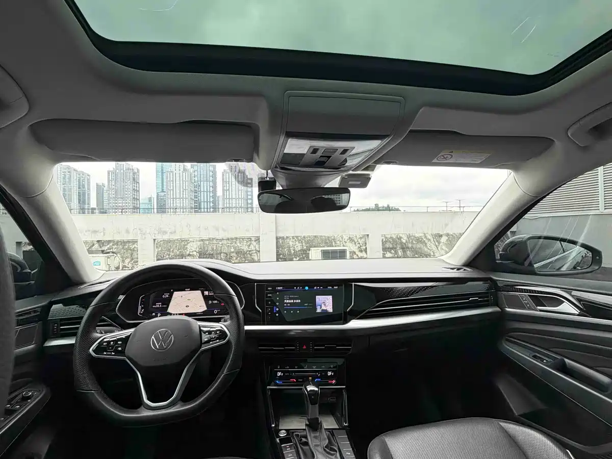 Volkswagen Passat 2023 Facelift 380TSI Luxury Edition фото 18