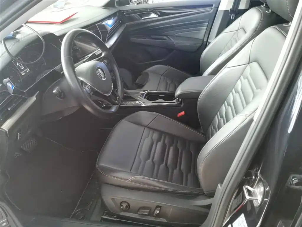 Volkswagen Passat 2019 330TSI Elite Version China VI фото 15