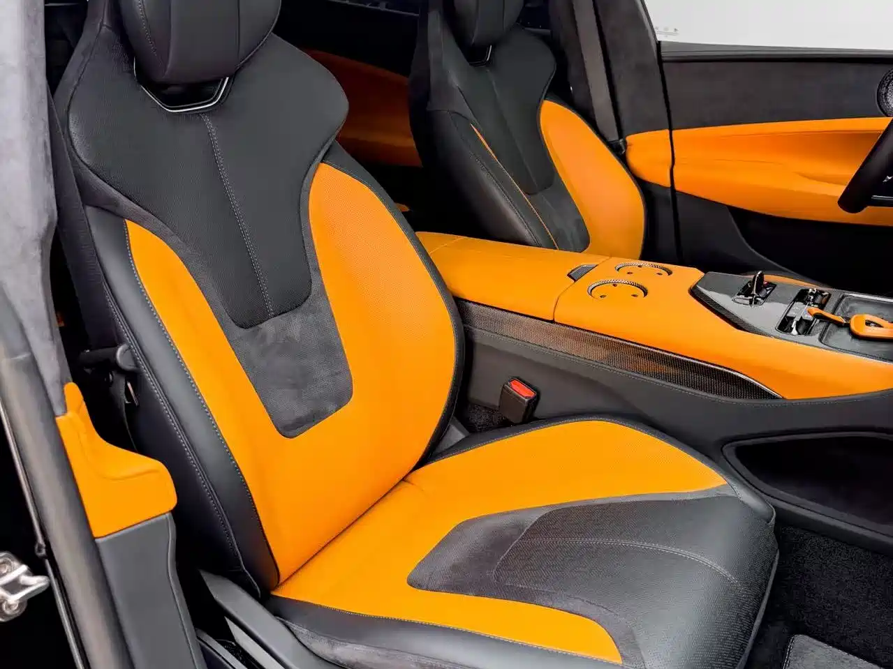 LOTUS SPORTS CAR EMEYA FLOWERS